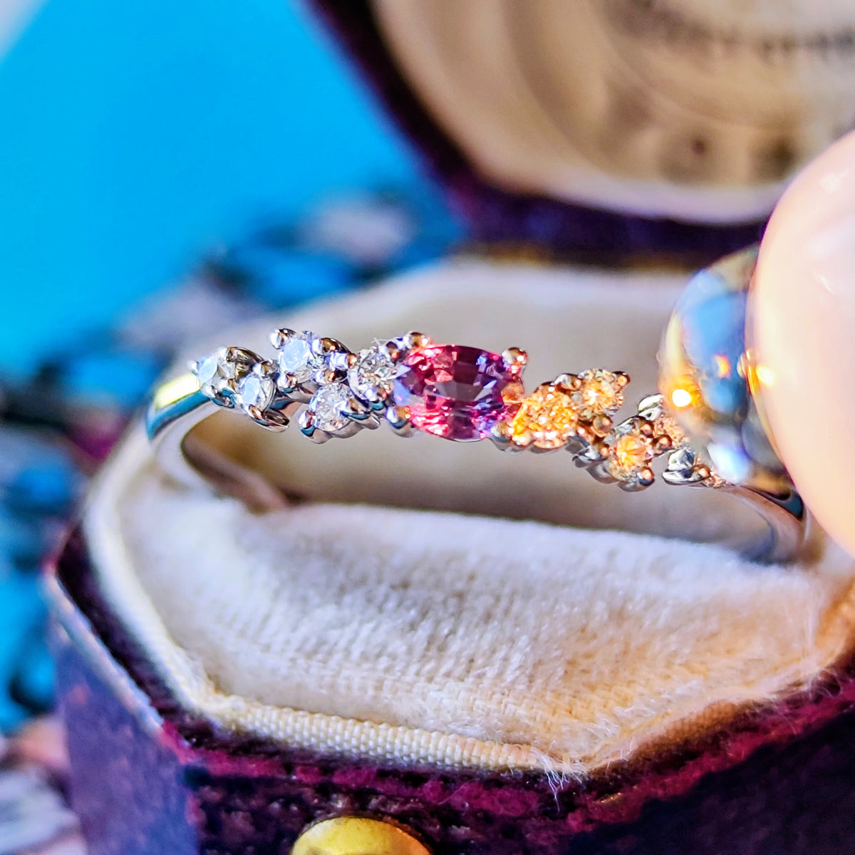 【ベキリーブルー】天然カラーチェンジガーネット 0.14ct 天然ダイヤモンド プラチナリング