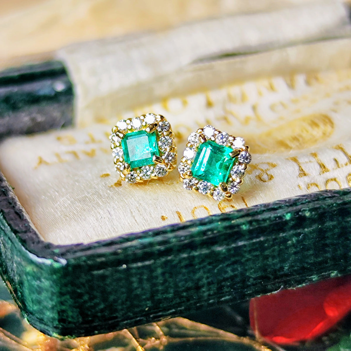 【コロンビア産】天然エメラルド 天然ダイヤモンド 18金ピアス