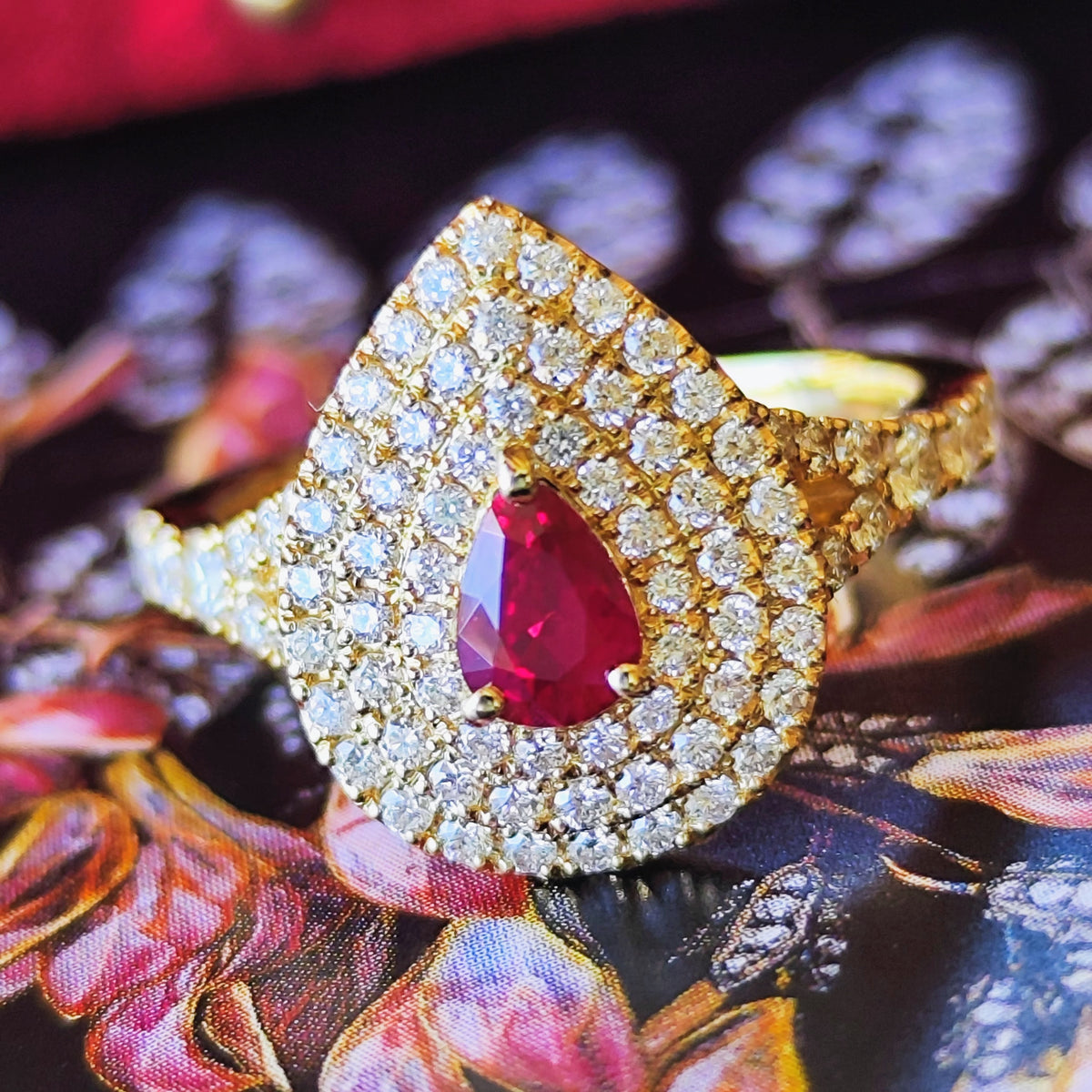 【Burmese Unheated Pigeon Blood】Natural Ruby Natural Diamond Ring GIA